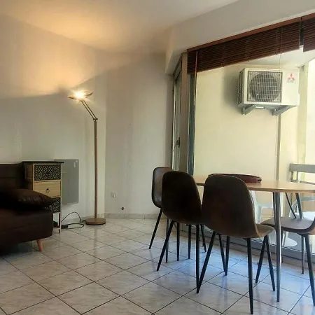 Le Cocon - 4 Personnes Et Parking Prive Gratuit Apartment Meylan