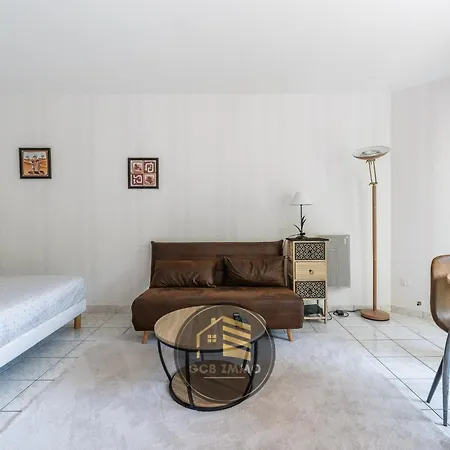 Le Cocon - 4 Personnes Et Parking Prive Gratuit Apartment Meylan